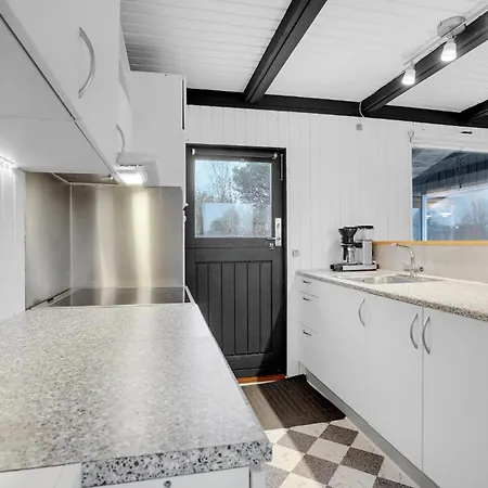 Holiday home Beautiful In With Kitchen
