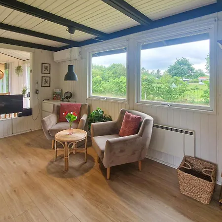 Feriehus 2 Bedroom Cozy In *